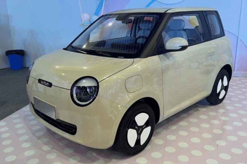 Changan lumin corn electric vehicle in Pakistan