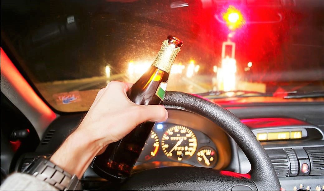 Drinking alcohol and driving increases the risk of a crash