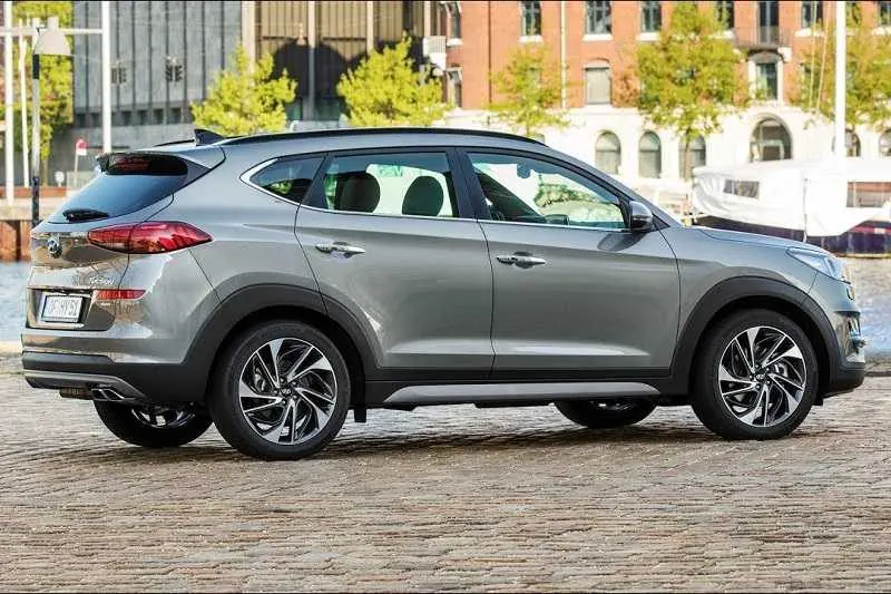 Best 7 seater vehicles in pakistan