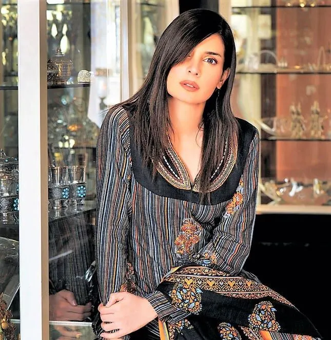 Mahnoor Baloch chaud corps chaud Photographie par Carey