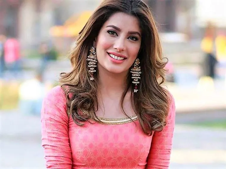 Pakistani actress Mehwish Hayat on why she blasted Bollywood and Lollywood