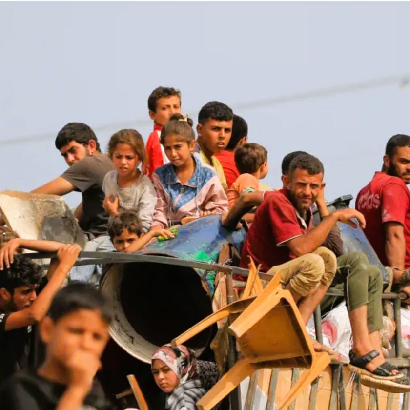 Palestinians flee Tal as-Sultan in Rafah in southern Gaza after renewed Israeli strikes on the city on May 28, 2024