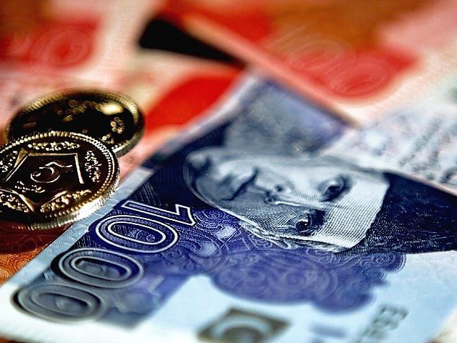 Rupee likely to hover around Rs161-166 against dollar in 2021