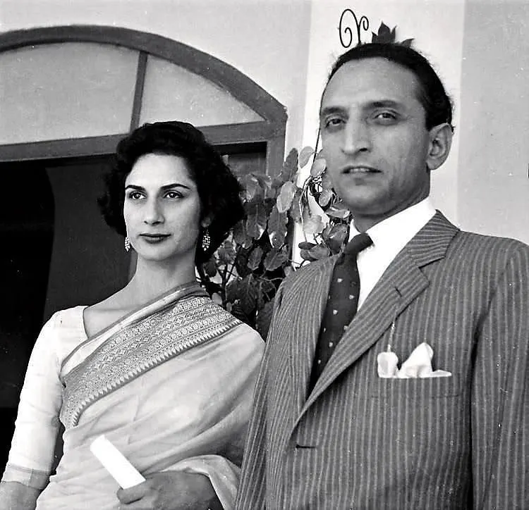 Sahabzada Yaqub Khan with his wife