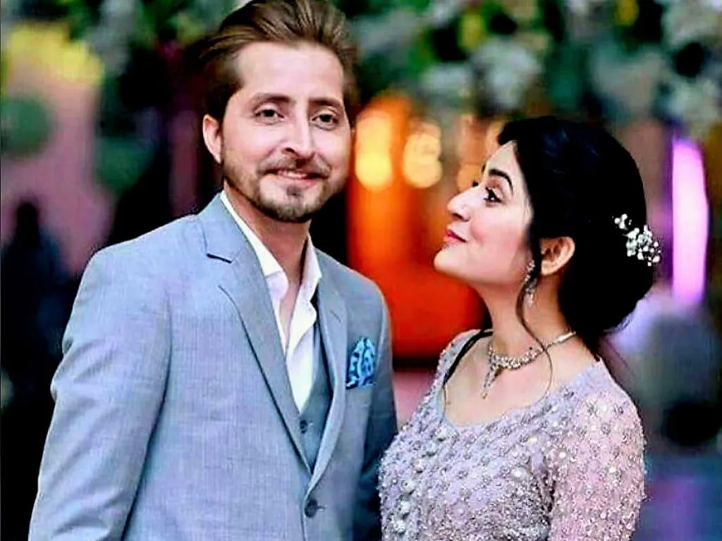 Sanam Baloch is giving hints about her marital status