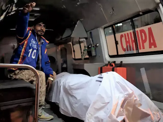 The killed man taking away to the Hospital
