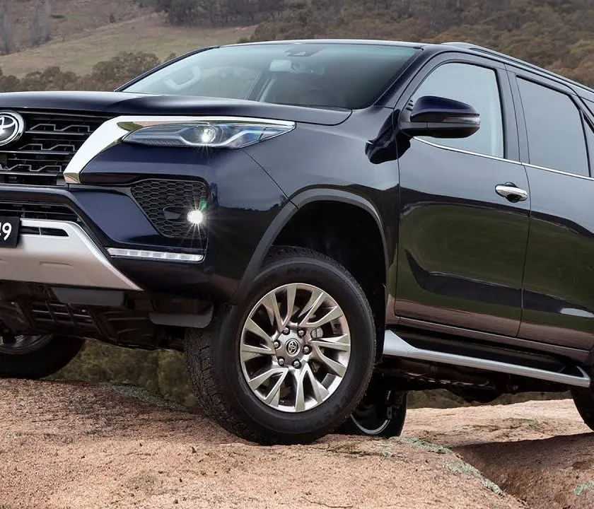 Best 7 seater vehicles in pakistan