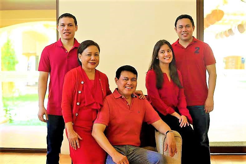 Villar rides rags-to-riches tale for reelection, leaves 2022 to Destiny