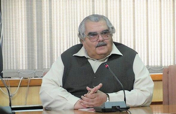 Attash Durrani in a meeting