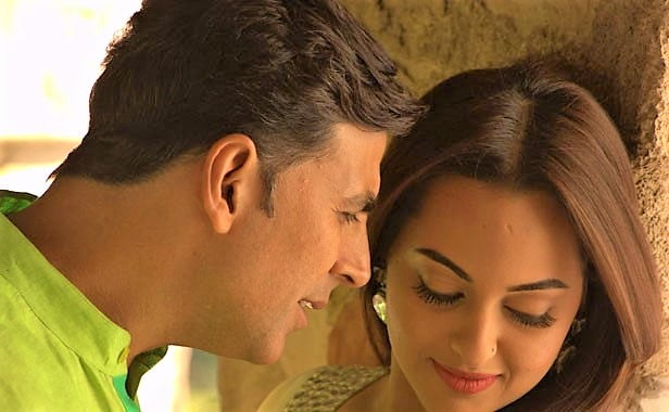 Soldier Akshay Kumar reports back to duty in 'combat mode' after 'Holiday'