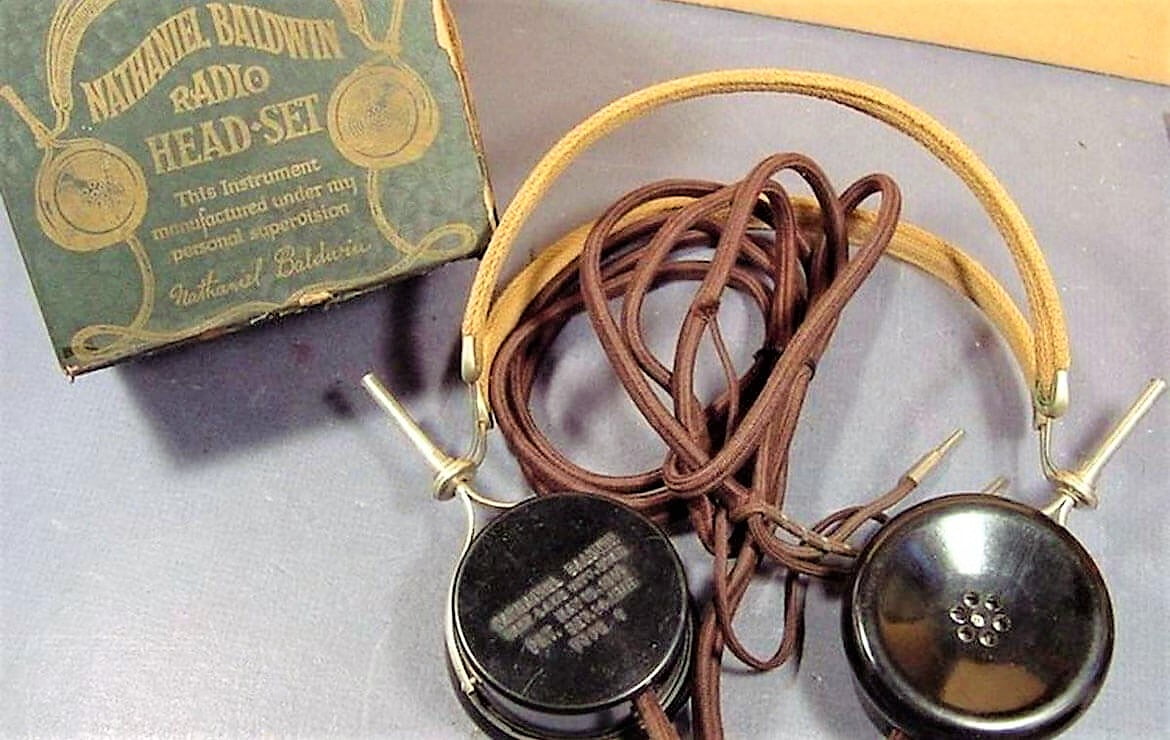 The invention of the headphones and their evolution